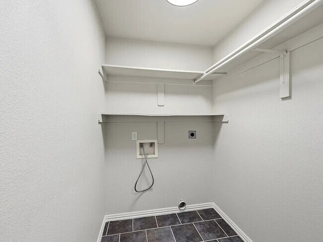 Building Photo - 8875 FM 2450