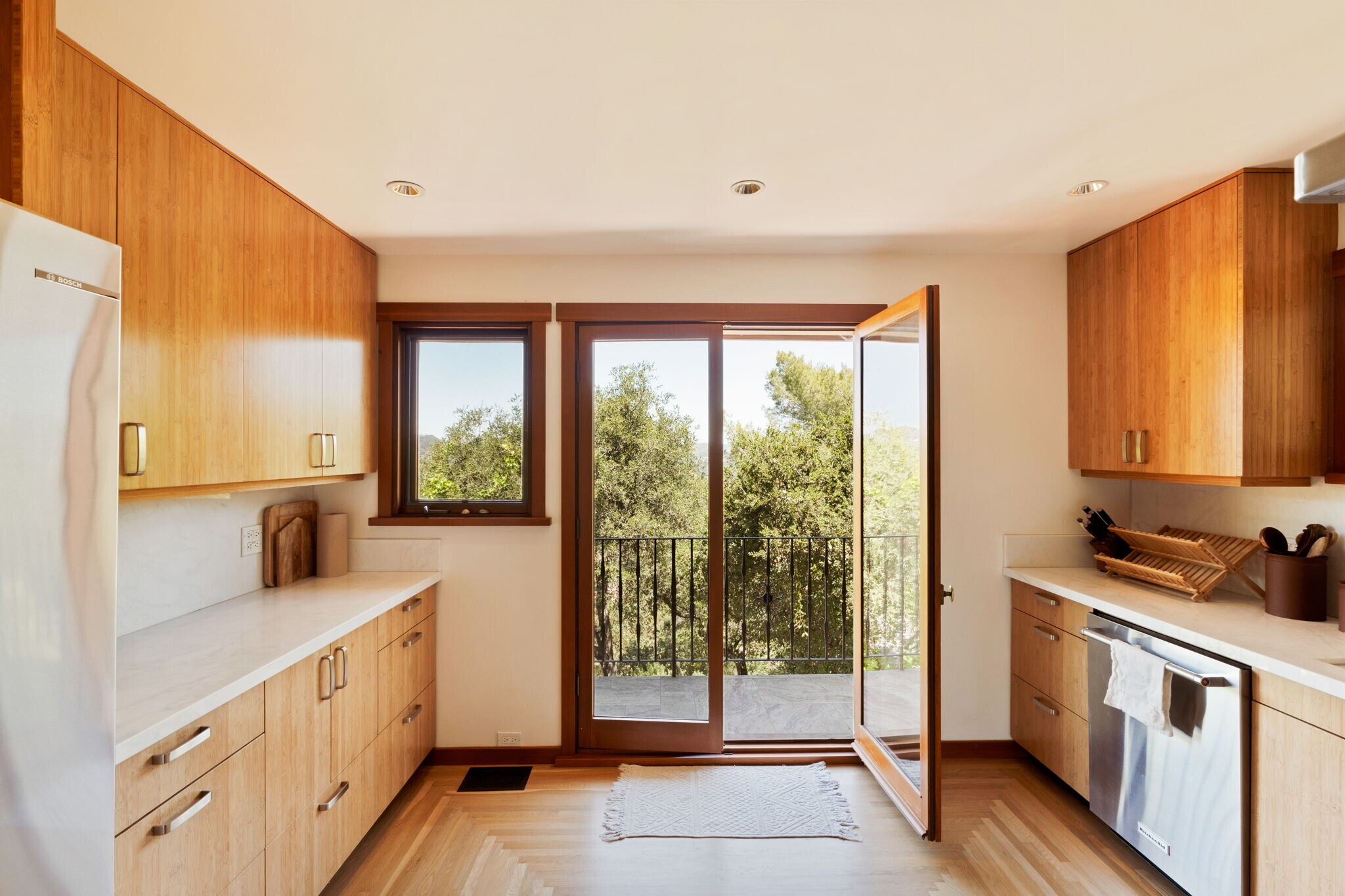 Building Photo - 21071 Waveview Dr