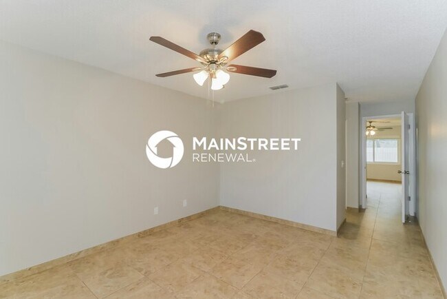 Building Photo - 3 Bedroom Pet-Friendly Home in Tampa, FL with Main Street Renewal