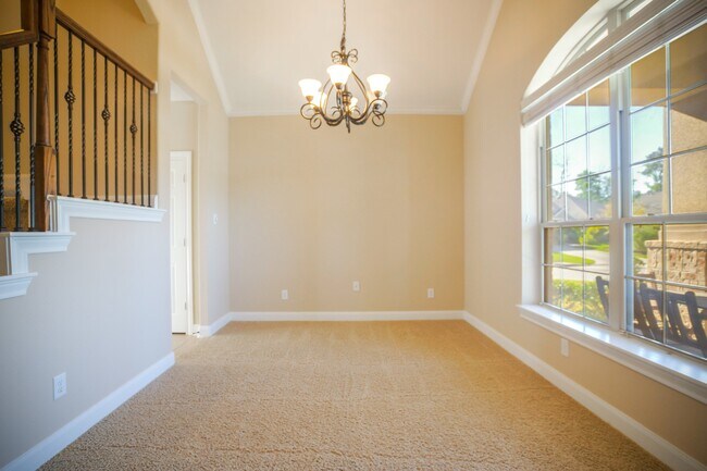 Building Photo - 2 Hadlock Pl