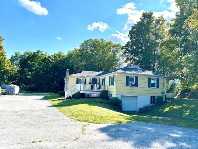 Building Photo - 102 Overocker Rd