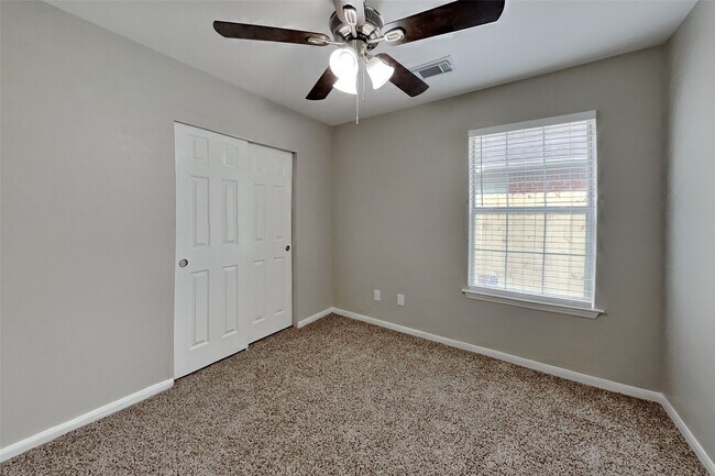 Building Photo - 17902 Western Pass Ln