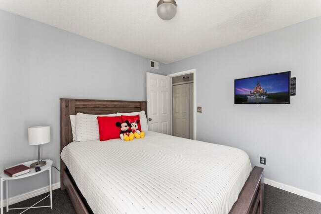 Building Photo - 5095 Siesta Lago Dr