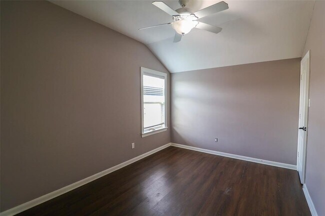 Building Photo - 7438 Tonsley Springs Dr