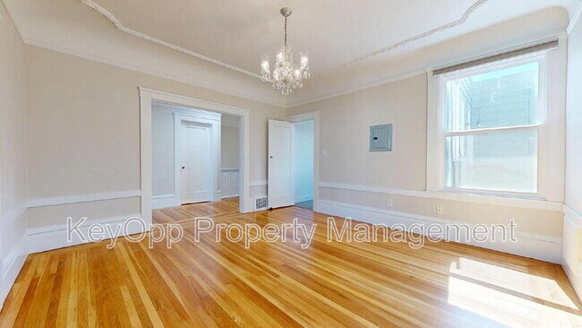 Building Photo - 769 18th Ave