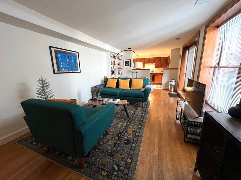 Living - 1724 Willard St NW