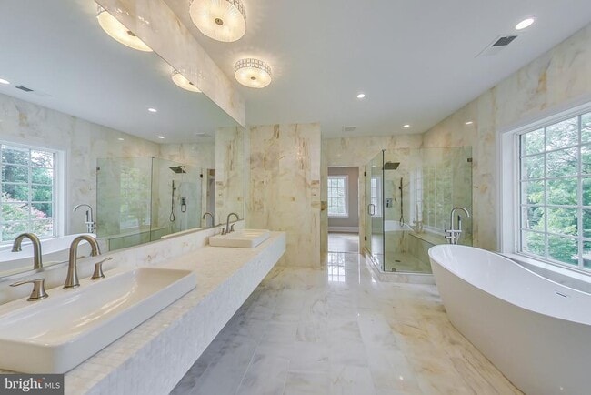 Building Photo - 3104 Sleepy Hollow Rd