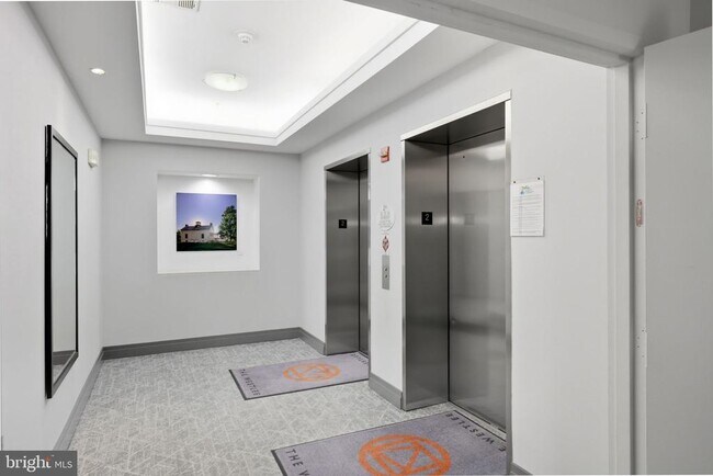 Building Photo - 2200 N Westmoreland St