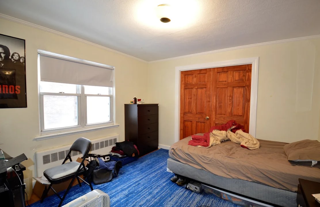 Building Photo - 16 Caltha Rd