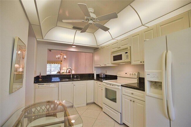 Building Photo - 766 Village Cir