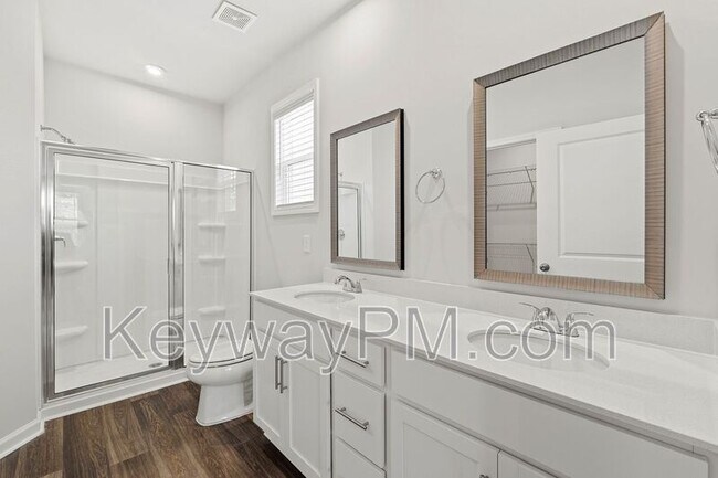 Building Photo - 644 Manitou Cir