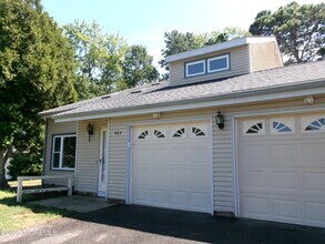 Building Photo - 965 Seabury Ct
