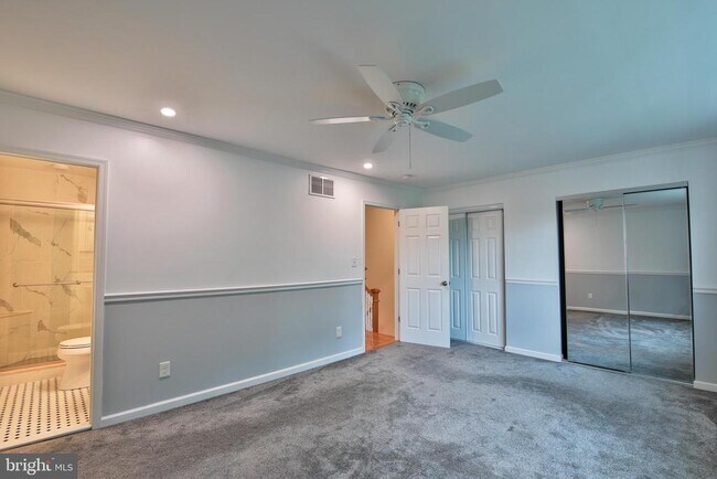 Building Photo - 8 Donagh Ct