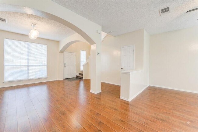 Building Photo - 16913 Langland Rd