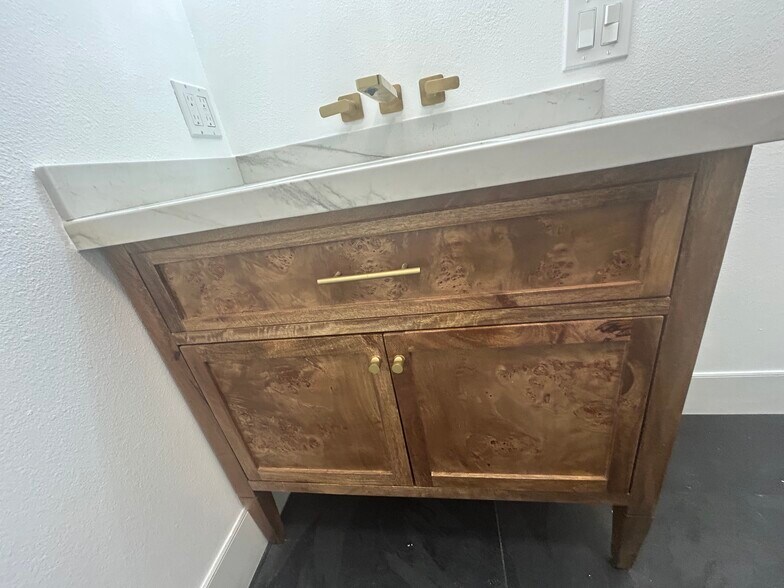 Building Photo - 3705 Sunset Ln