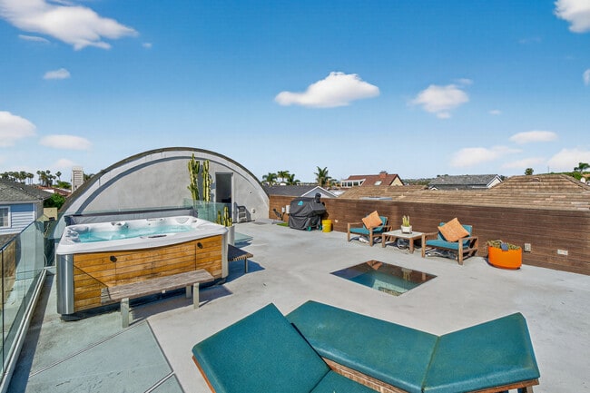 Building Photo - 219 Colton St