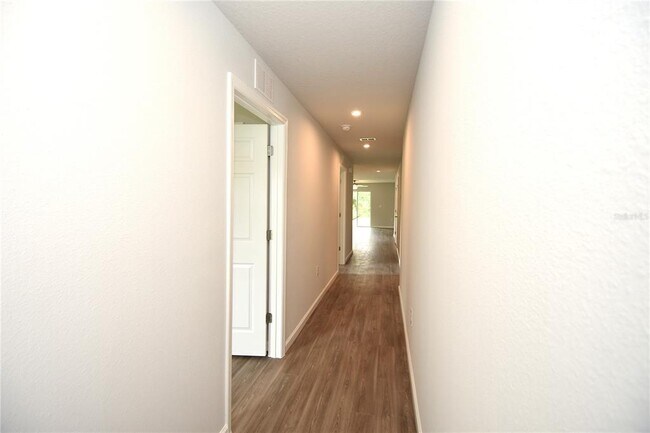 Building Photo - 91 Pickering Dr