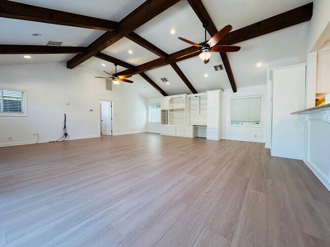 Building Photo - 5148 Otis Ave