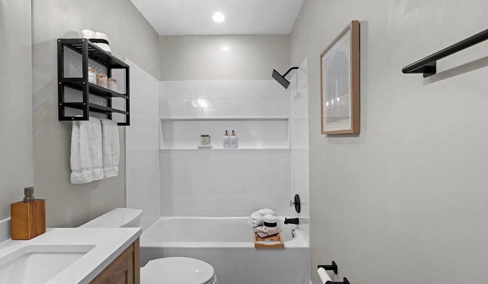 spare bathroom - 3881 Steppes Ct