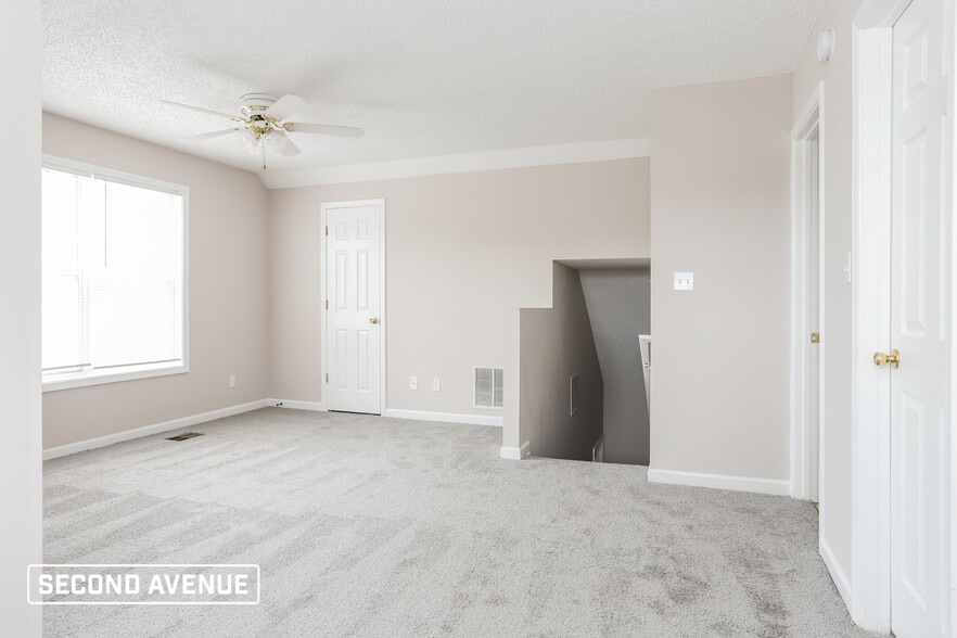 Building Photo - 1402 N Hampton Dr