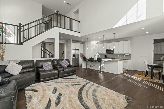 Building Photo - 14874 Chicago St