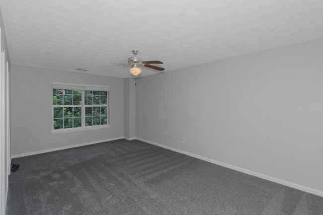 Building Photo - Available Now this Beautiful 4-Bedroom 2.5Baths Home in Stockbridge, GA!