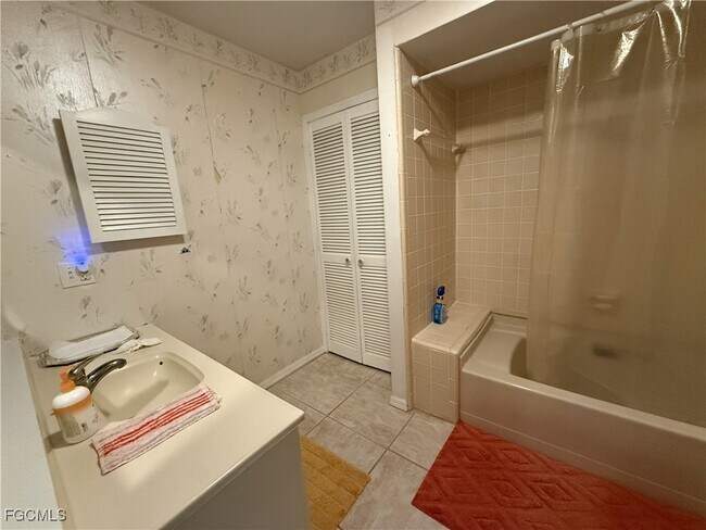 Building Photo - 14801 Randolph Ct