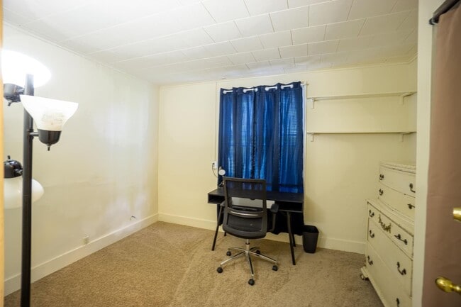 Building Photo - 113 Comstock Pl