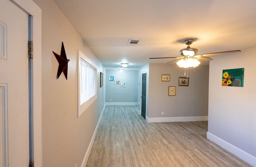 Building Photo - 2881 Sylvan Rd