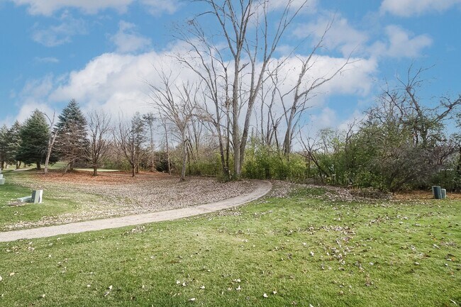 Building Photo - 39759 N Tee Side Ct