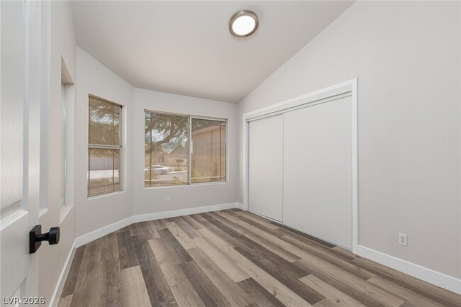 Building Photo - 327 Perry Ellis Dr