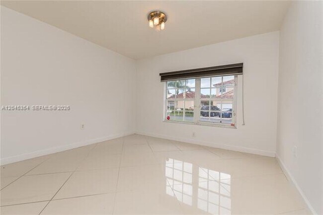 Building Photo - 5132 NW 106th Ave