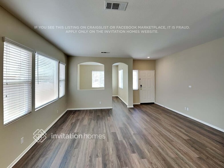 Building Photo - 30824 Medinah Way