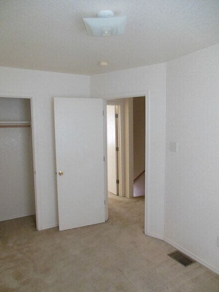 Building Photo - 4502 Deek Dr