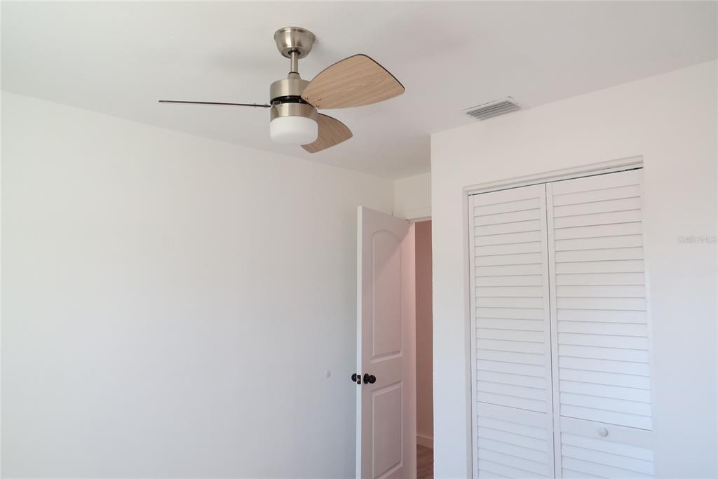 Building Photo - 8010 Hyde Park Ave