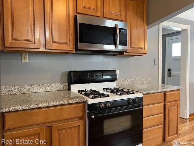 Building Photo - 1127 Hoffman Ave