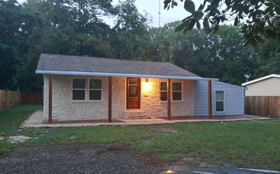 Front entrance - 25745 Dulaney St