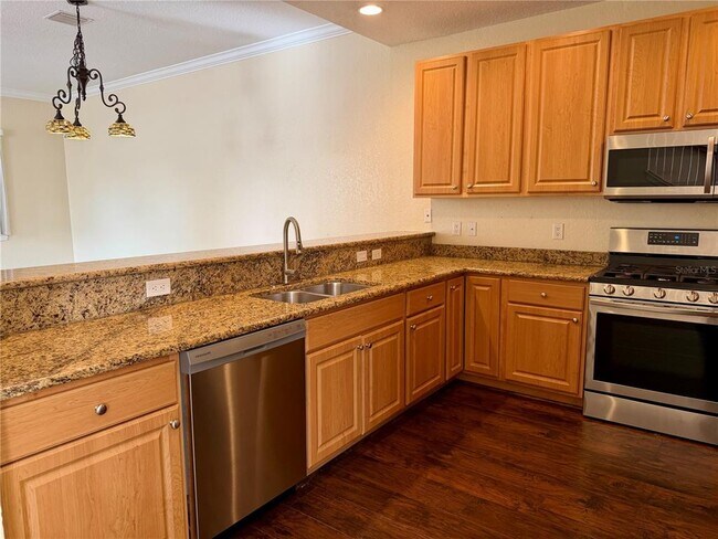 Building Photo - 2349 Max Ct