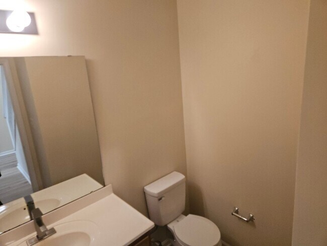 Building Photo - 5217 Anchorage Way