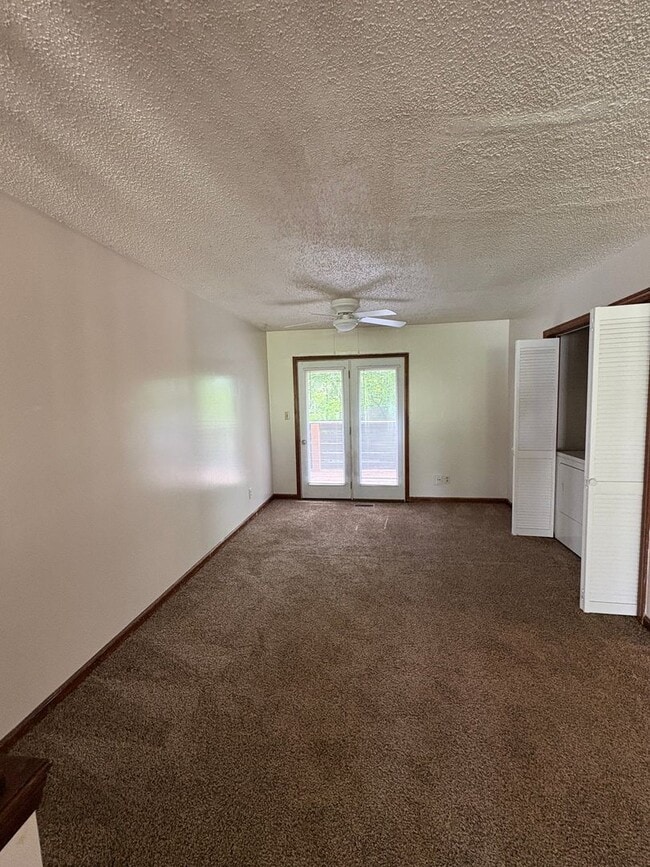 Building Photo - 828 Dondee Dr