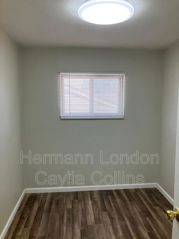Building Photo - 205 Ben Nevis Rd