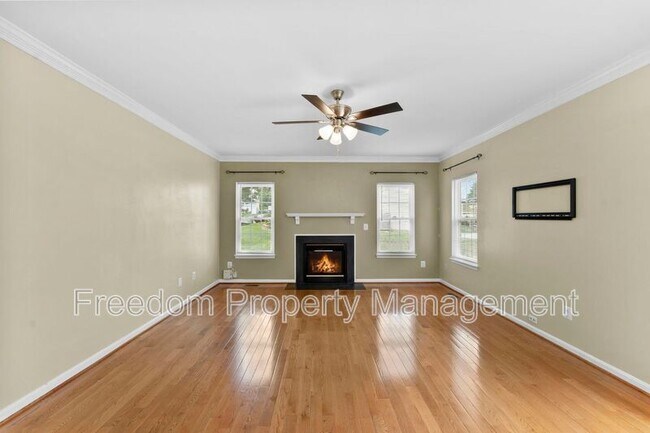 Building Photo - 9140 Worthington Dr