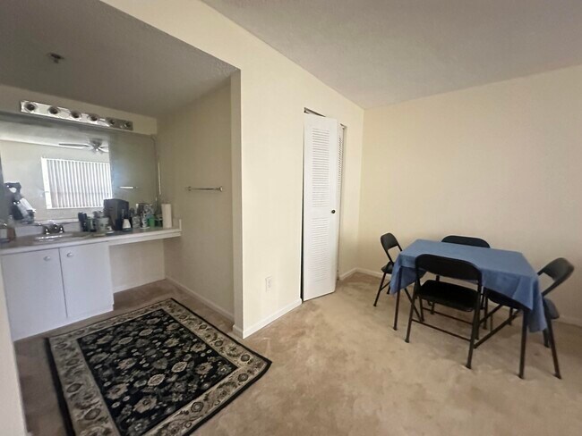 Building Photo - 5590 NW 61st St