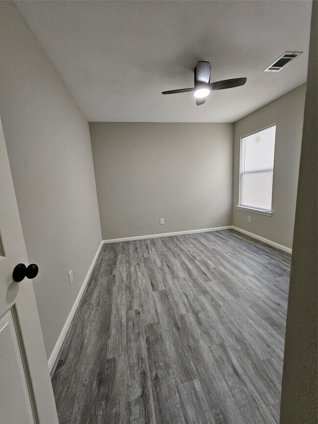 Building Photo - 1130 Concord Pl