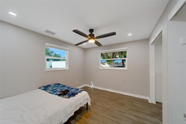 Building Photo - 7849 86th Way N