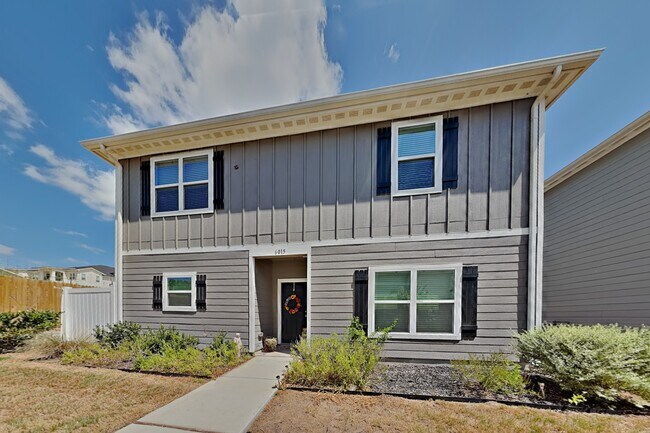 Building Photo - 6021 Cooper Cash
