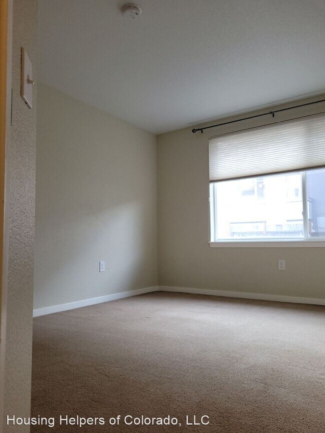 Building Photo - 2 br, 2.5 bath House - 2830 East College A...