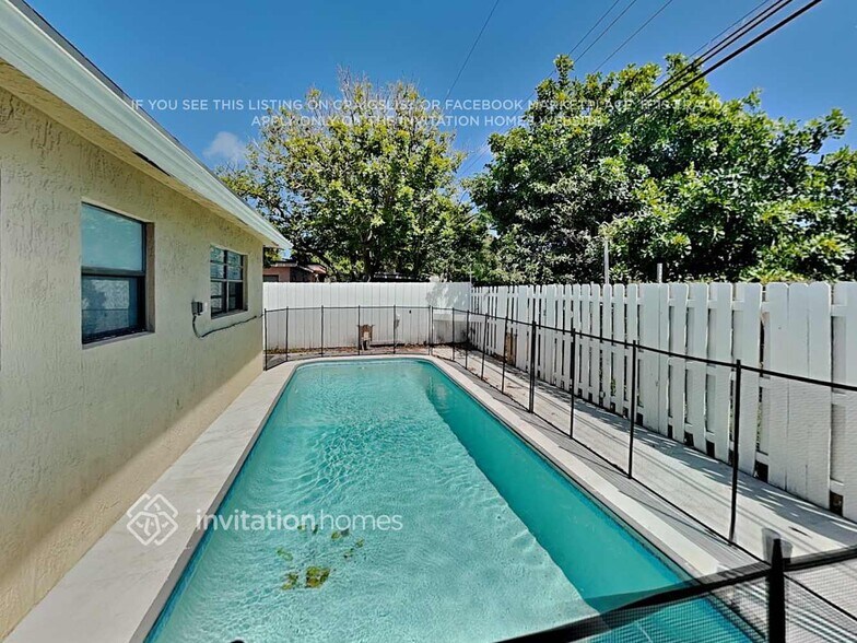 Building Photo - 3660 SW 2nd St