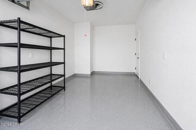 Building Photo - 456 Melrose Wy