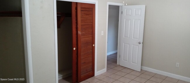 Building Photo - 248 Le Jeune Dr